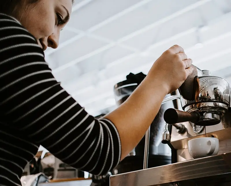 Barista training koffie zetten